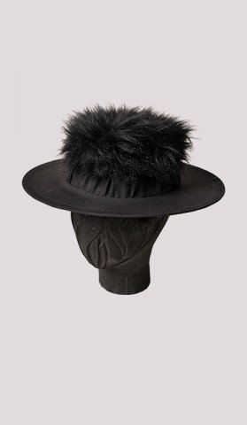 Love Hat with Fur 